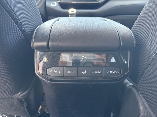used 2022 Toyota Highlander car, priced at $31,199
