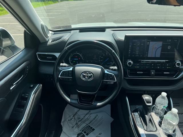 used 2021 Toyota Highlander Hybrid car, priced at $42,995