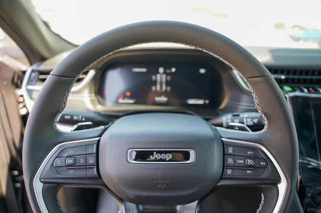 new 2025 Jeep Grand Cherokee car, priced at $38,850