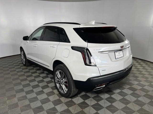 new 2024 Cadillac XT5 car, priced at $58,000