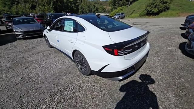 new 2025 Hyundai Sonata Hybrid car, priced at $38,912