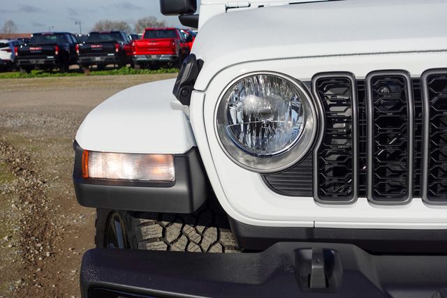 new 2025 Jeep Gladiator car, priced at $41,790