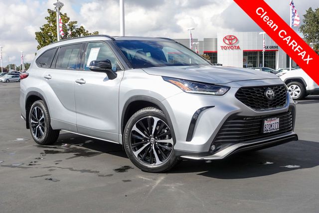 used 2022 Toyota Highlander car, priced at $37,000