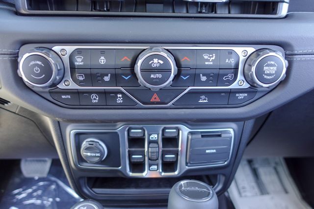 new 2025 Jeep Gladiator car, priced at $40,530