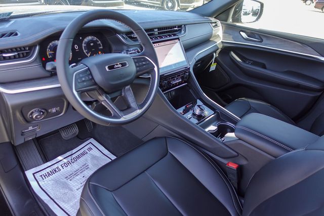 new 2025 Jeep Grand Cherokee car, priced at $44,520