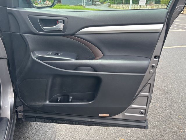 used 2018 Toyota Highlander car, priced at $16,999