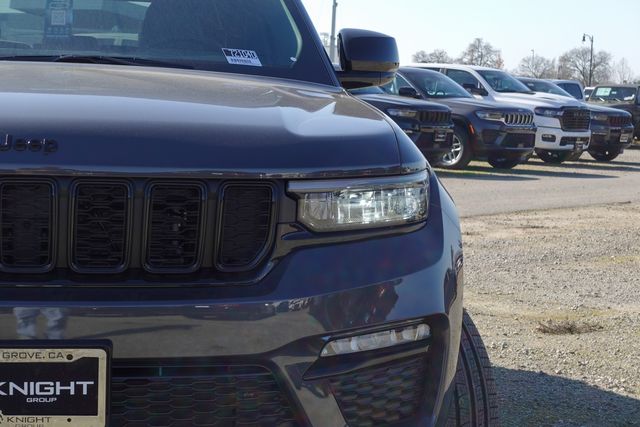 new 2025 Jeep Grand Cherokee car, priced at $46,676