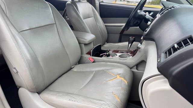 used 2012 Toyota Highlander car, priced at $6,788