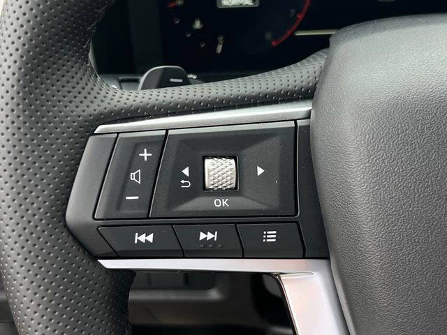 used 2025 Mitsubishi Outlander car, priced at $27,987