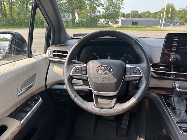 used 2022 Toyota Sienna car, priced at $43,999