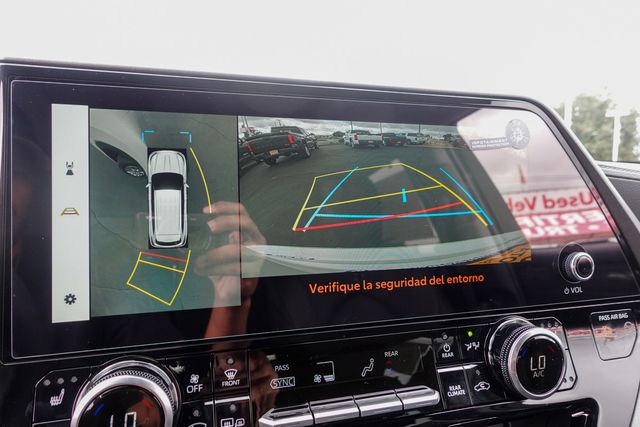 new 2025 Toyota Highlander car
