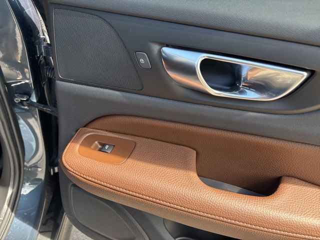 used 2021 Volvo V60 Cross Country car, priced at $27,499
