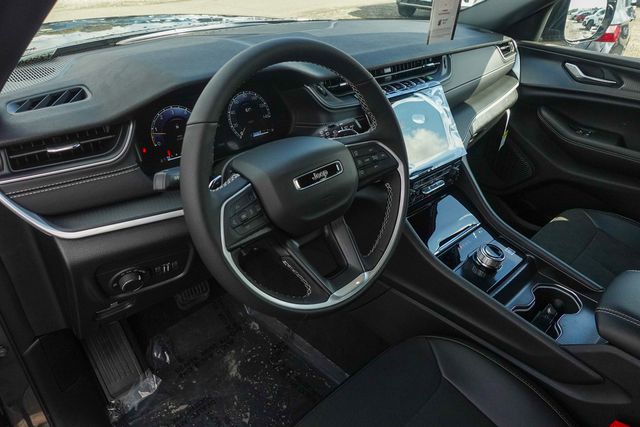 new 2025 Jeep Grand Cherokee L car, priced at $40,870