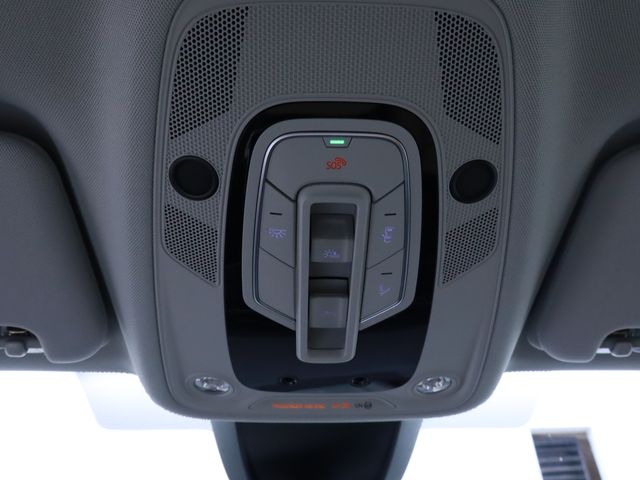 new 2025 Audi Q7 car, priced at $72,250