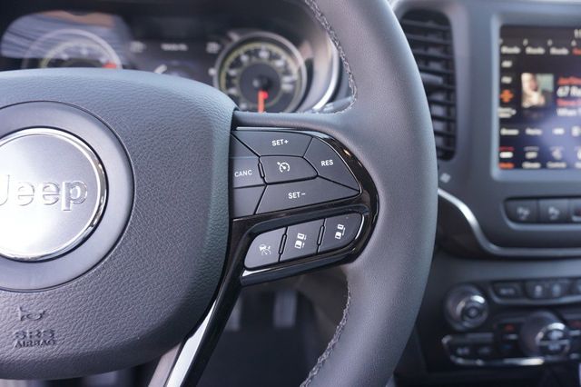 new 2023 Jeep Cherokee car, priced at $32,995