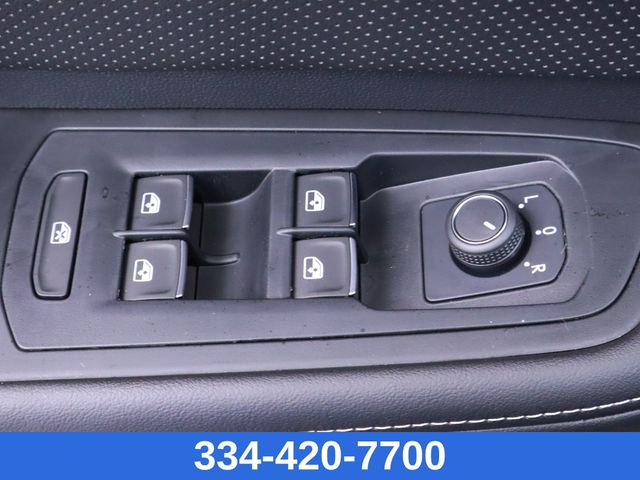 new 2025 Volkswagen Atlas car, priced at $44,096