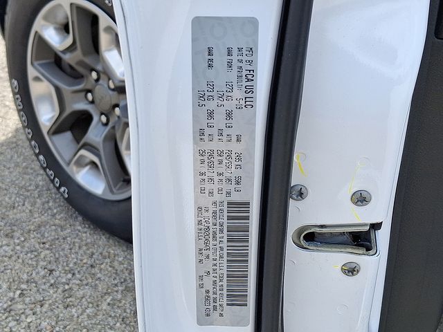 used 2019 Jeep Cherokee car, priced at $22,933