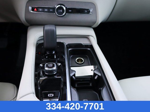 new 2025 Volvo XC90 car, priced at $59,577