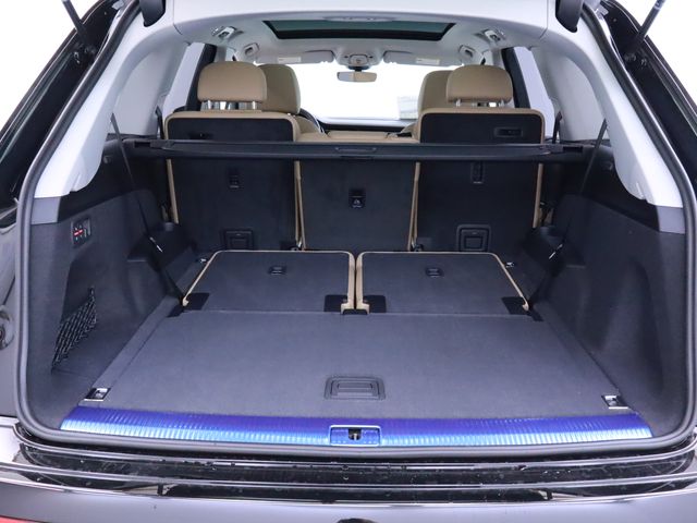 new 2025 Audi Q7 car, priced at $72,250
