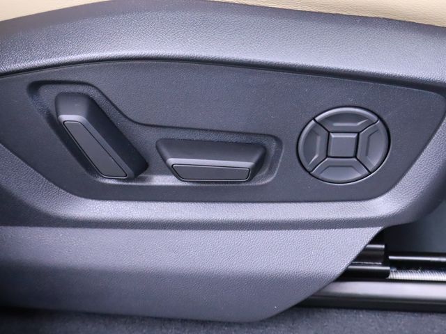 new 2025 Audi Q7 car, priced at $72,250