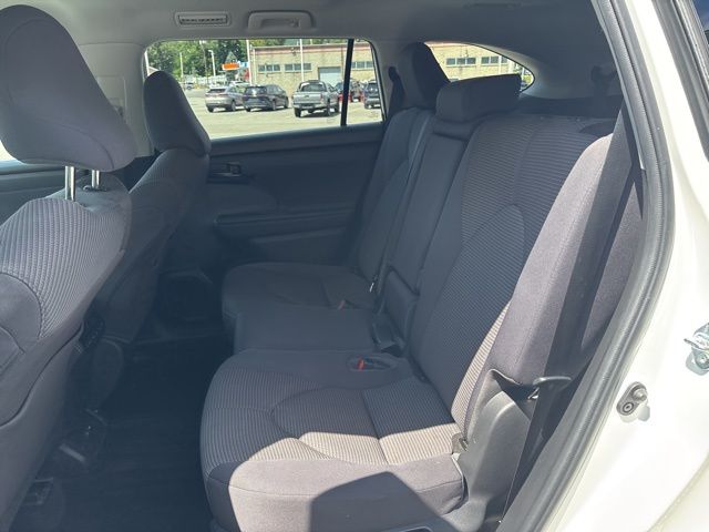used 2022 Toyota Highlander car, priced at $31,199