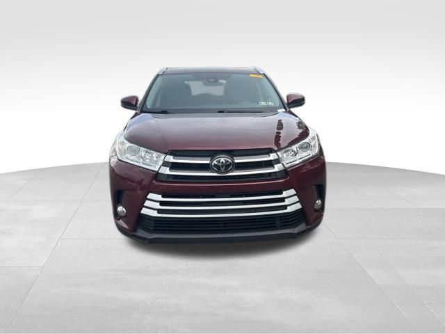 used 2019 Toyota Highlander car, priced at $18,999