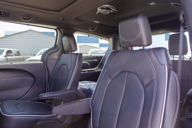 new 2025 Chrysler Pacifica car, priced at $53,494