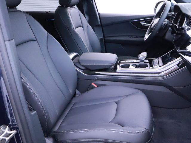 new 2025 Audi Q7 car, priced at $72,250