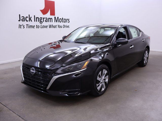 new 2025 Nissan Altima car, priced at $28,140