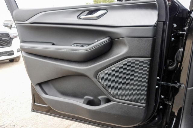 new 2025 Jeep Grand Cherokee L car, priced at $42,870
