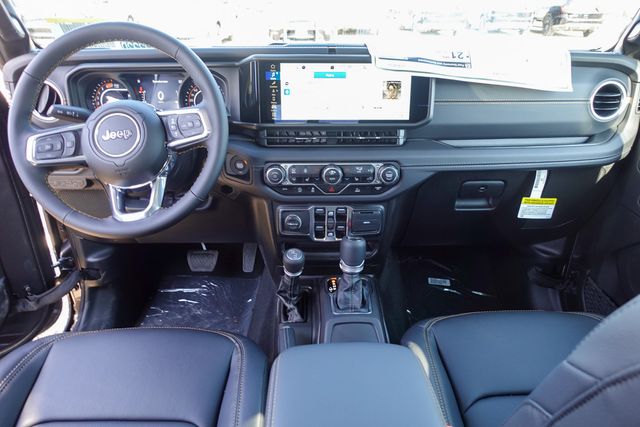 new 2025 Jeep Wrangler car, priced at $52,370