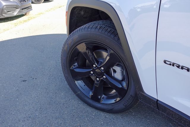 new 2025 Jeep Grand Cherokee car, priced at $53,135