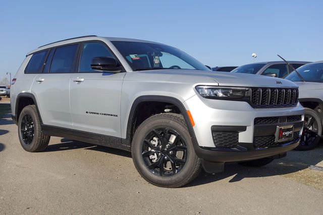 new 2025 Jeep Grand Cherokee L car, priced at $43,025