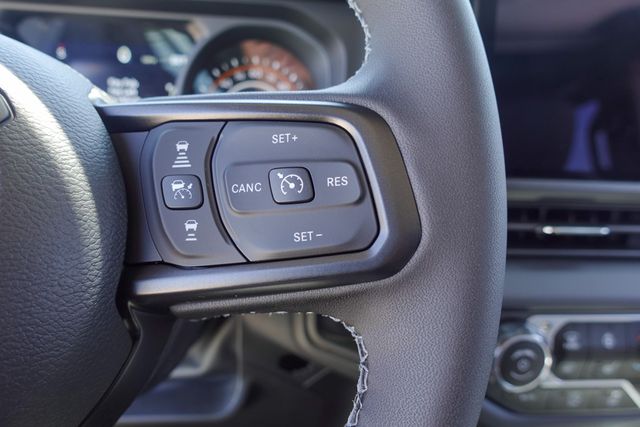new 2025 Jeep Gladiator car, priced at $47,030