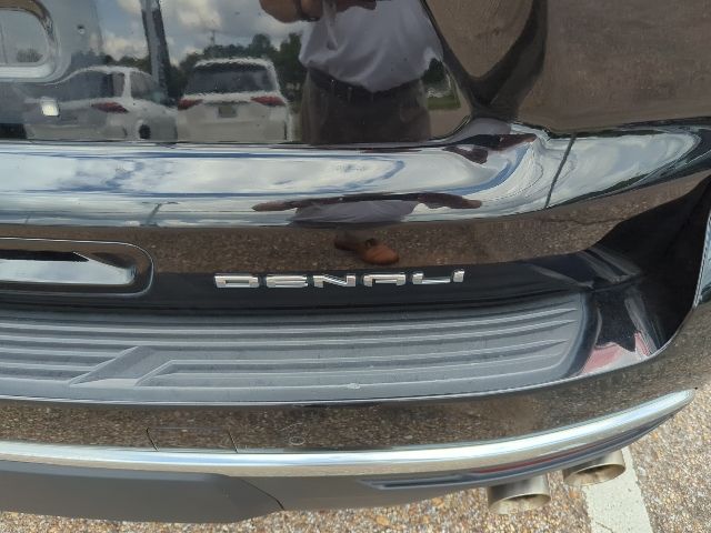 used 2021 GMC Yukon car, priced at $43,997
