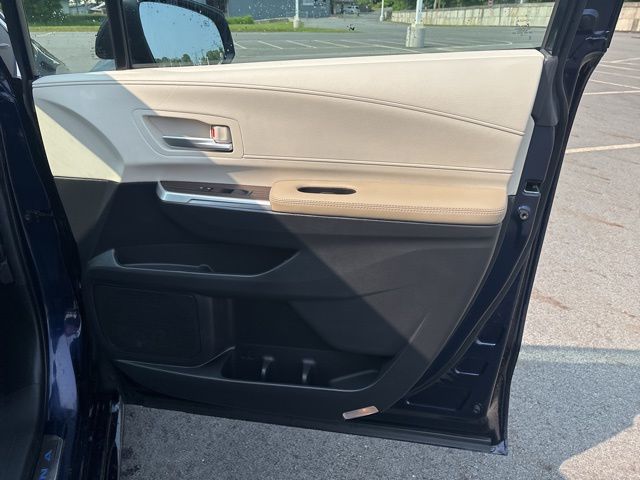 used 2022 Toyota Sienna car, priced at $43,999