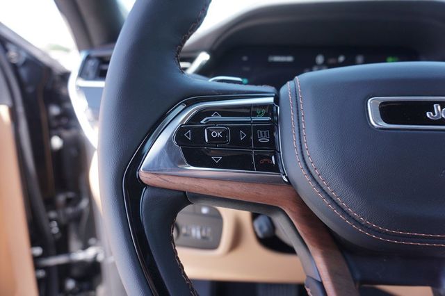 new 2023 Jeep Grand Cherokee car, priced at $61,870