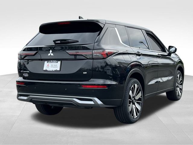 used 2025 Mitsubishi Outlander car, priced at $27,987