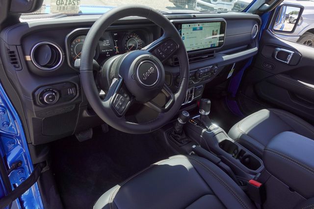 new 2025 Jeep Gladiator car, priced at $46,270