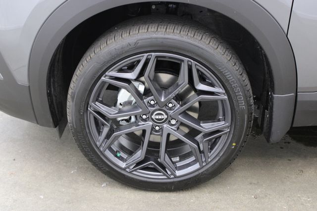 new 2025 Nissan Kicks car, priced at $29,405