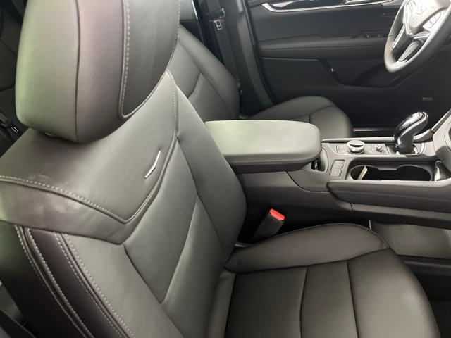 new 2025 Cadillac XT5 car, priced at $55,415