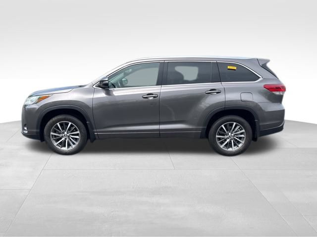 used 2018 Toyota Highlander car, priced at $16,999