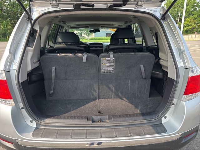 used 2013 Toyota Highlander car, priced at $15,999