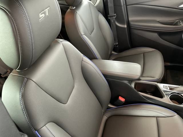 new 2025 Buick Encore GX car, priced at $31,000