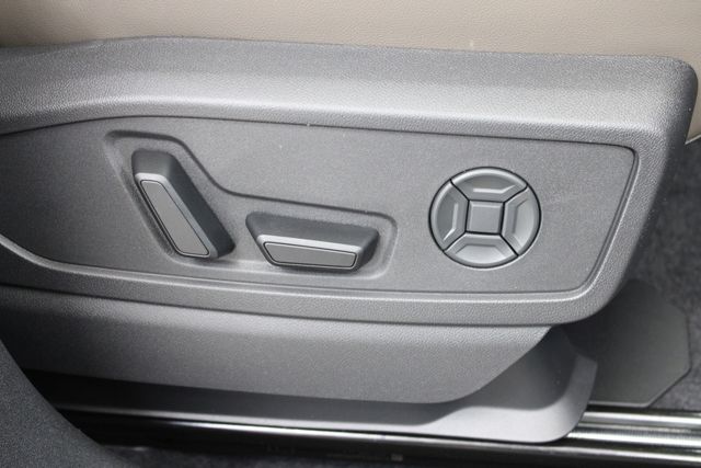 new 2025 Audi Q5 car, priced at $60,350