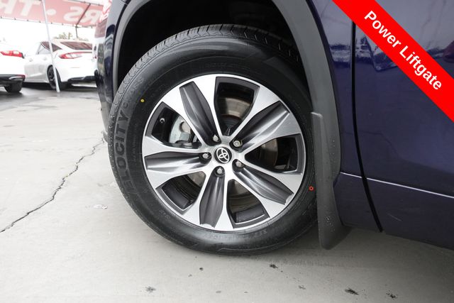 used 2023 Toyota Highlander car, priced at $37,300