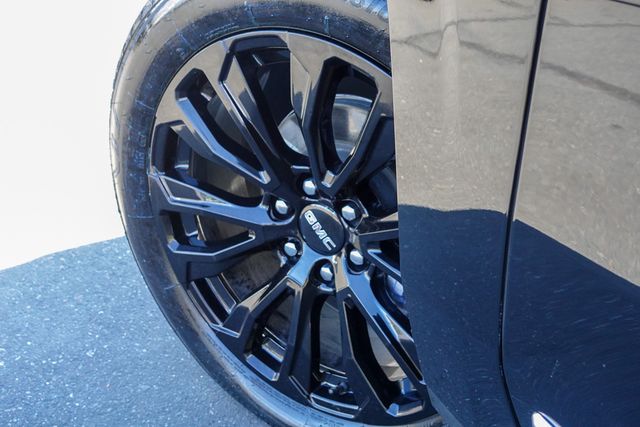 used 2024 GMC Yukon car, priced at $73,798