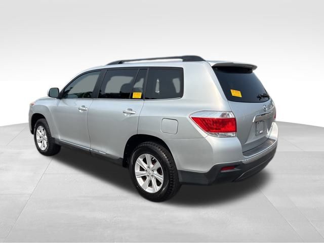 used 2013 Toyota Highlander car, priced at $15,999