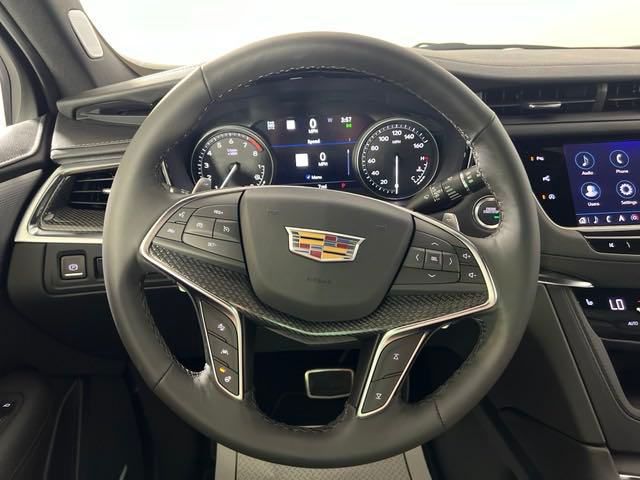 new 2024 Cadillac XT5 car, priced at $58,000