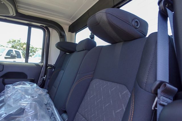 new 2025 Jeep Gladiator car, priced at $49,696